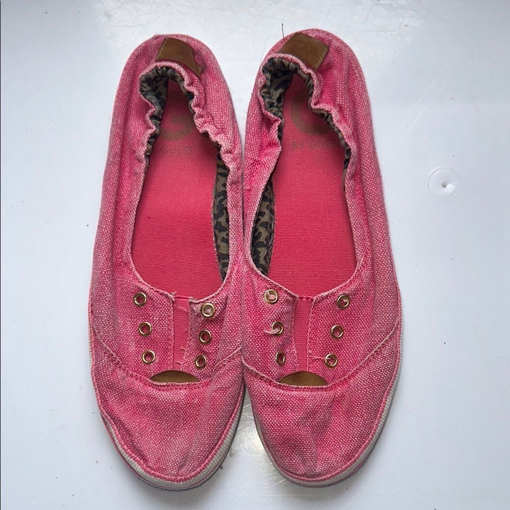 G by Guess Pink Canvas Sneaker‎ Type Flats - size 7